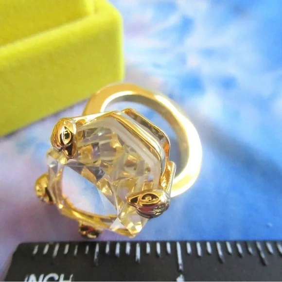 Kurt Geiger London Eagle Stone Clear Asymmetrical Shape Cocktail Ring Size 7 - Picture 6 of 8